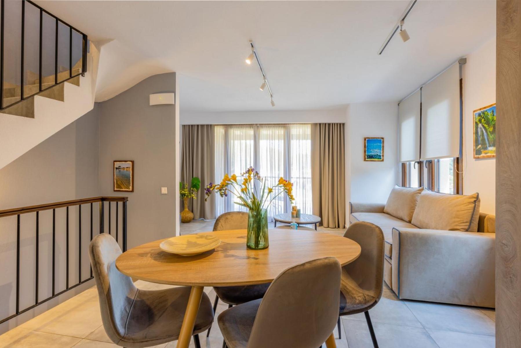 Penelope Luxury Suites Fourka Exteriér fotografie